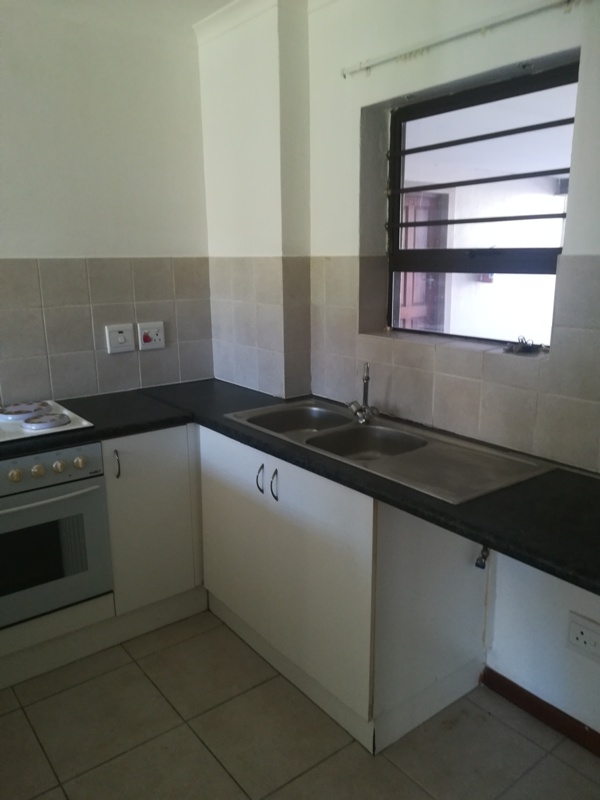 To Let 2 Bedroom Property for Rent in Guldenland Western Cape